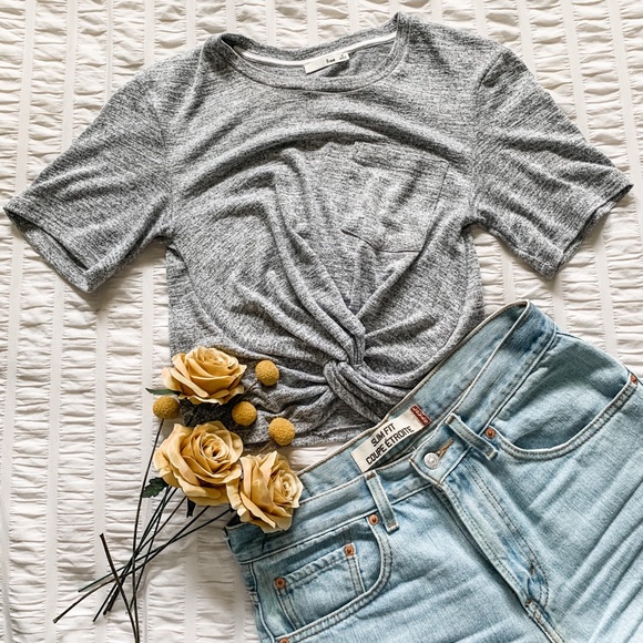 Wilfred Tops - Aritzia Wilfred Free ‘Subah’ T-Shirt